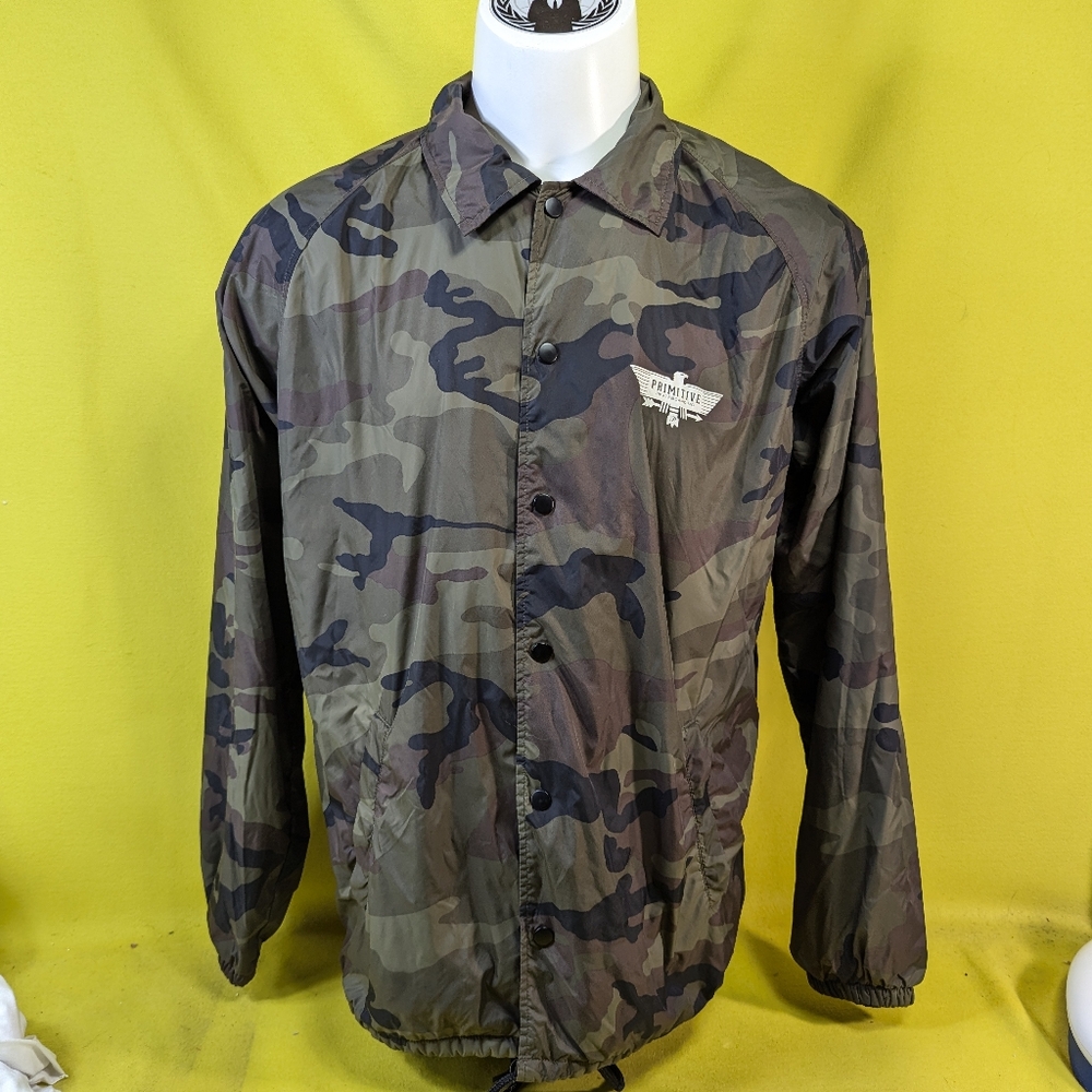 Primitive Skateboarding Men's Lrg Green Camouflage Jacket Button Up Camo